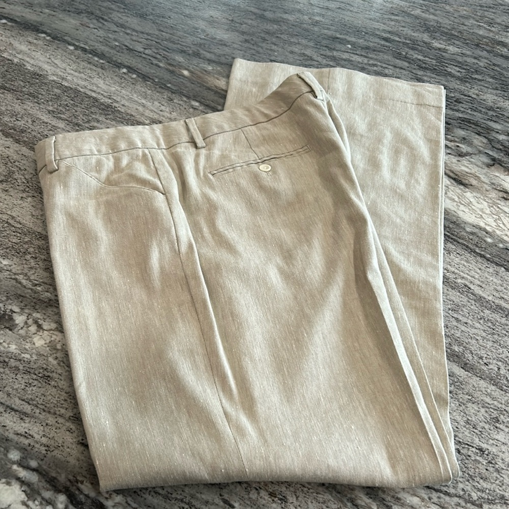 Cream colored linen GAP trouser pants (women’s size 14)